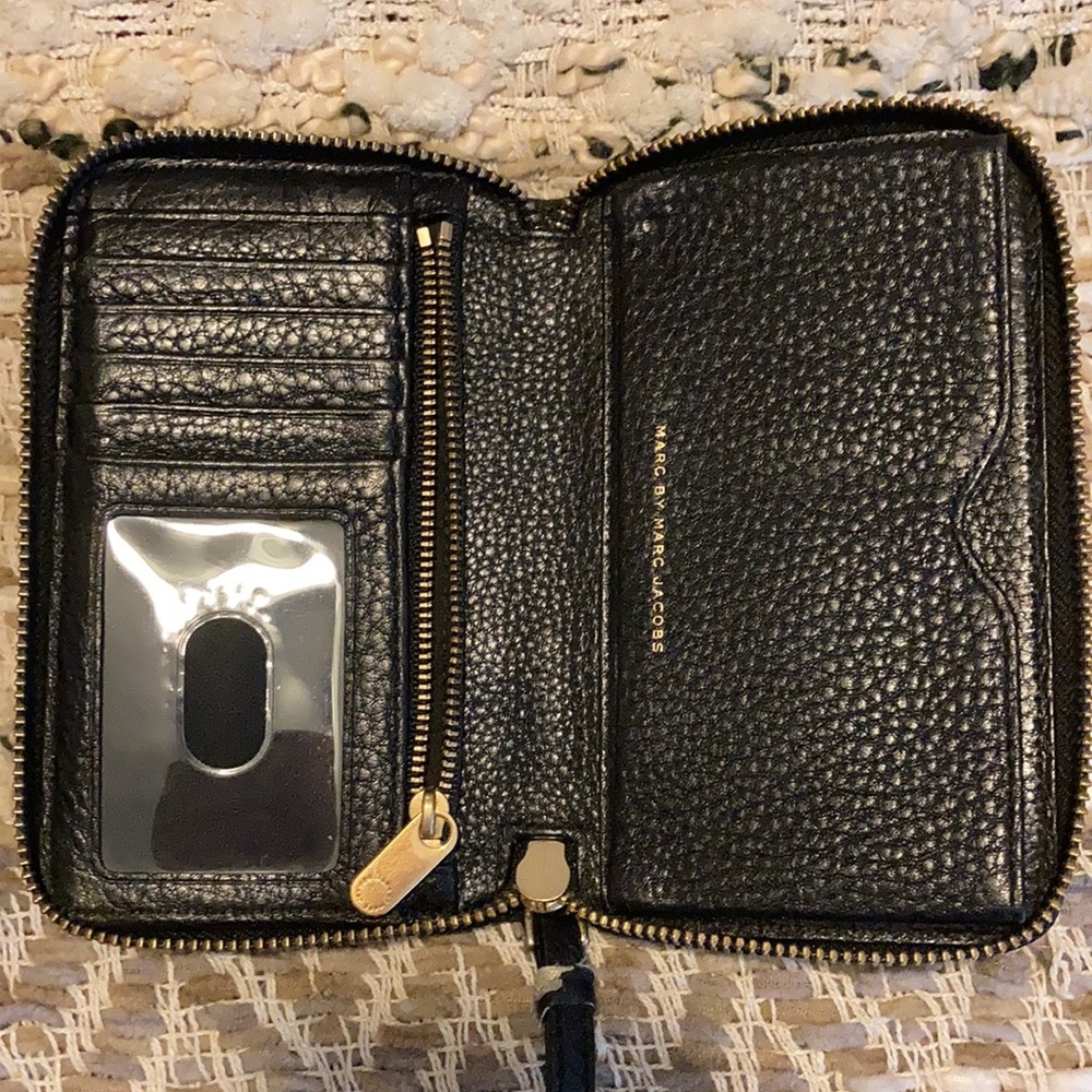 Marc By Marc Jacobs Pebbled Leather Wallet - Picture 3 of 7